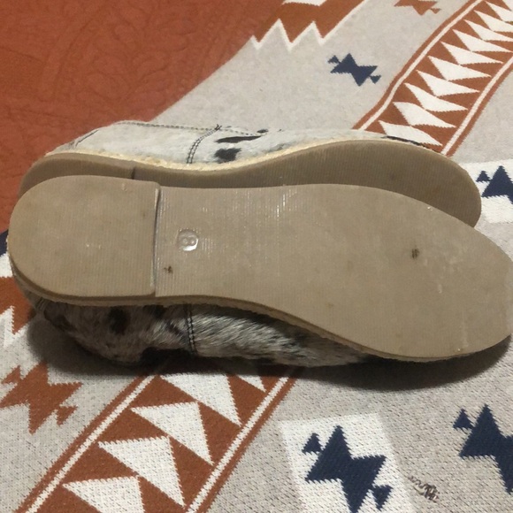 Myra Cowhide Slip-ons - Picture 5 of 7